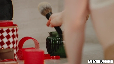 Nicole Vaunt Flawless Redhead Has The Most Intense Orgasms - Vixen