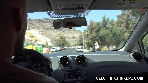 QUICKIE IN PARADISE - Chloe Lamour