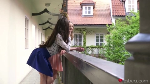 Hairy Pussy Eating Lesbian Beauty