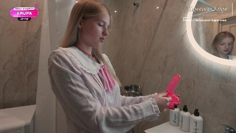 Fantastic Sex with a Stepbrother and a Dildo - Kuporovaa Krupa