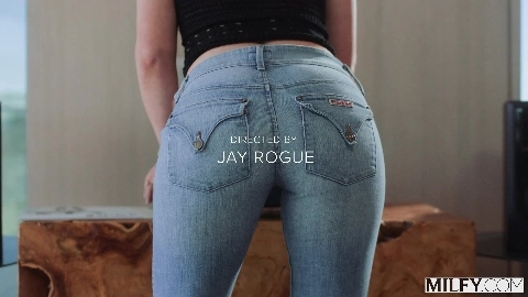 Milfy - Sadie Summers - Anal-Loving MILF Has Secret BBC Affair