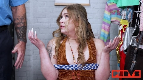 Krissy Knight - Shoplyfter