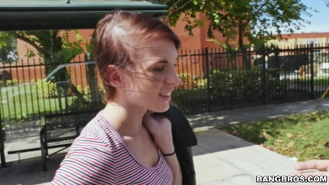 Andrea wants a little fun - Alice Andrea