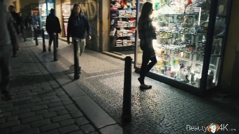 Julia Red - Beauty4K