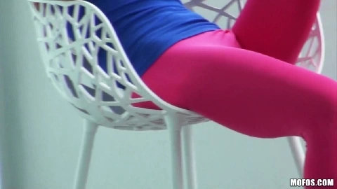 Emily Benjamins - Letstryanal