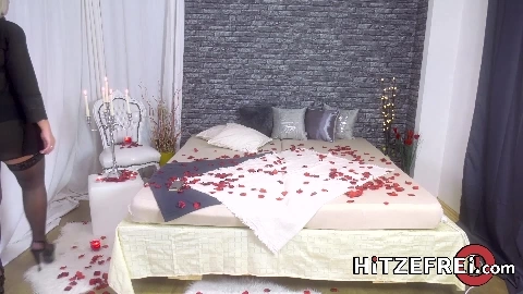 Tatjana Young And Sarah Star Tongue Games G - Hitzefrei