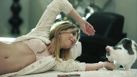 21Footart - Shona River - Play With My Kitty