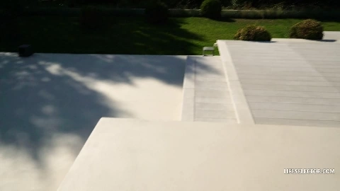 Resort of Lust & Luxury - Kitana Lure