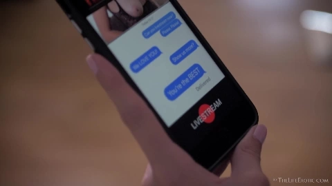 Livestreaming - Karol Lilien