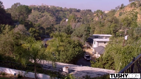 Tushy - Nia Nacci - Live Like A Queen