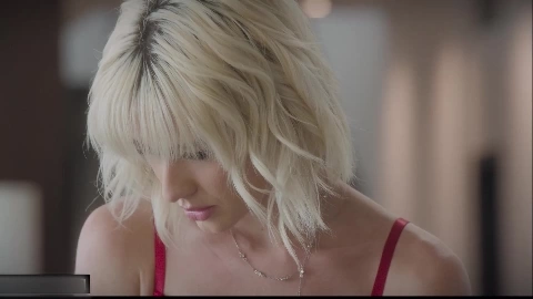 Golf Lessons - Lacey London, Jessie Saint