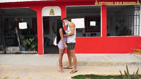 FUCKING A Super HOT Peruvian MODEL - CatchingGoldDiggers
