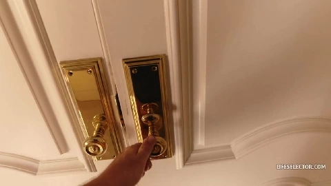 Nobody Really Knows Anybody - Avi Love