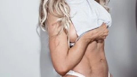 No Roses in HD - Riley Reid