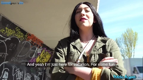 Cash tempts busty American to fuck - Amilia Onyx