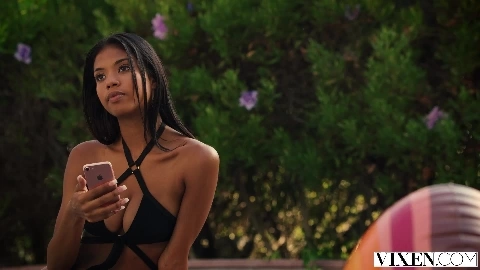 Worth The Trouble - Nia Nacci