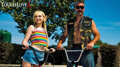 Third wheel with tiny blonde Lilly Bell