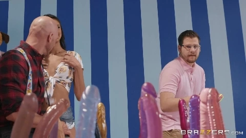 Eliza Ibarra Cucked At The Carnival - TeensLikeItBig