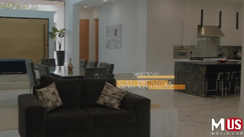 Real POV Adventures : Real Estate Agent - Victoria Sunshine