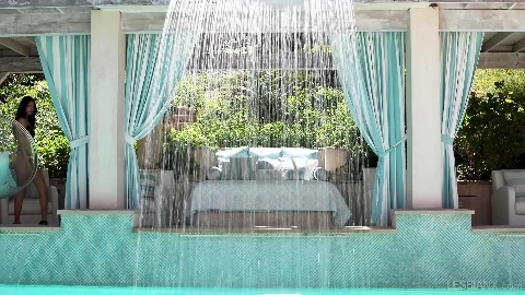 Violet Starr And Eliza Ibarra Busty Brunette - LesbianX