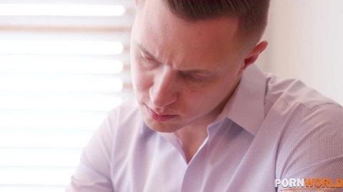 Young Doctor Slams Horny MILF London River During House