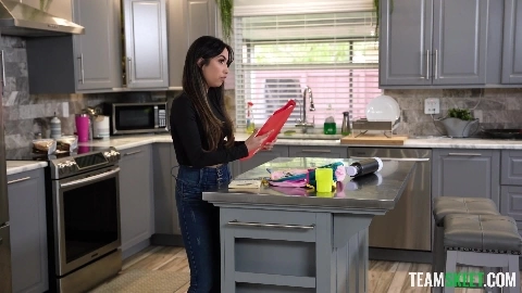 More Services Than Offered - Paulina Ruiz