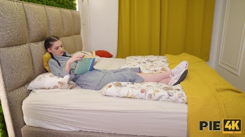 Masturbator Strike - Pie4K