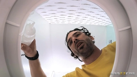 Lily Starfire Toilet-Stuck Slut Gets D - BrazzersExxtra