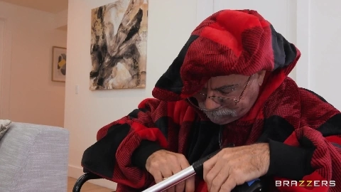 Blast-sisted Living Threeway - Katie Morgan, Gia Derza