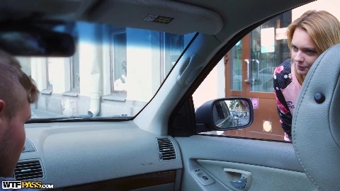 Sucking and fucking her pussy for dinner