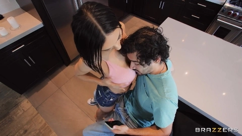 Hailey Rose Double Timing With Big Nat - BrazzersExxtra