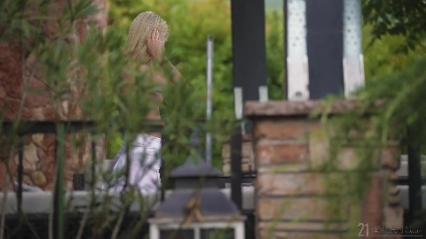 21EroticAnal - Candee Licious - An Intimate Morning