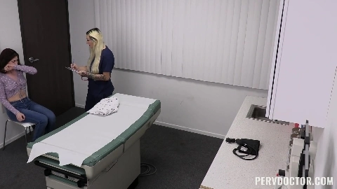 Hadley Haze And Ava Davis The Horny Sneeze - PervDoctor