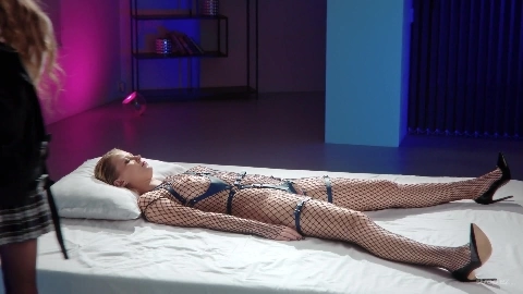 StrapLez - Bonnie Dolce And Casey Nohrman - Sex Machina