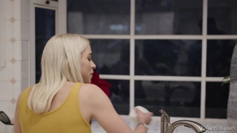 Unexpected Attraction in 4K - Khloe Kapri