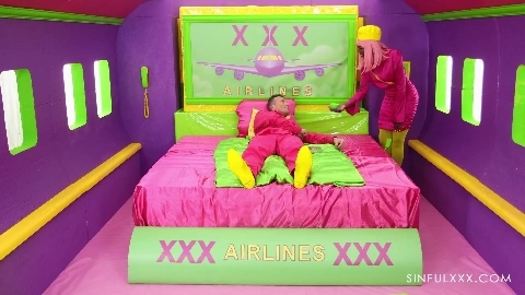 George Uhl, Zaawaadi - She Comes In Colors3