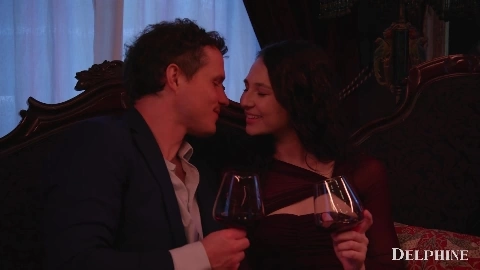 Liz Jordan - Delphine