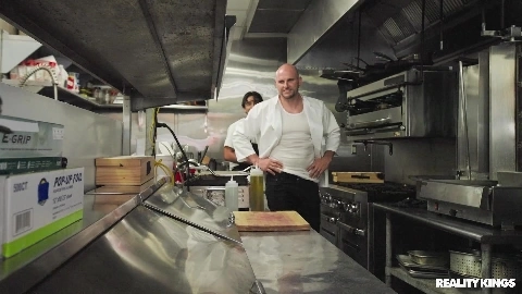 WorkMeHarder - Khloe Kapri - Hot Anal Served In The Kit