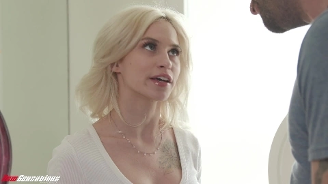 Kiara Cole Handles Her Surprise Visitor At Work