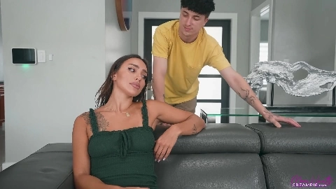 Sisi Rose Stepmom Gets The Perfect G - MomWantsCreampie