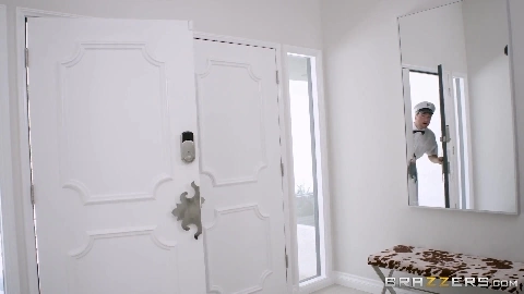 The MILF Man - Courtney Taylor