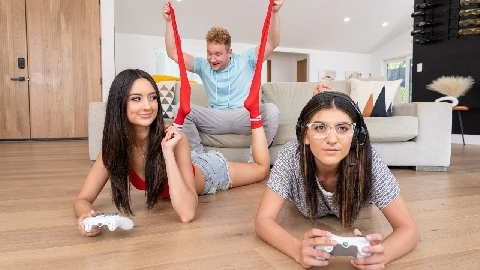 RKPrime-Eliza Ibarra Fucking Gamer Roomies BF