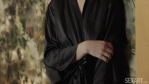 Antonia Sainz And Kaira Love Hypnotize Me - SexArt