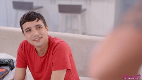 Alexis Malone Stepmom Sneaks A Creampie On The Couch - MomWantsCreampie