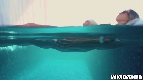 Kenna James And Avery Cristy - Vixen