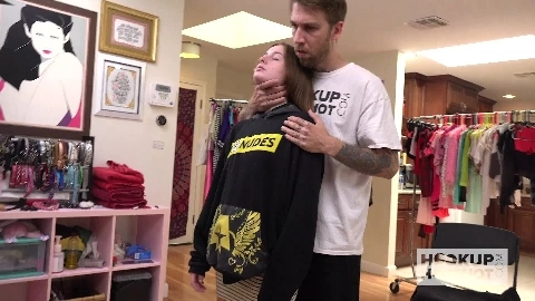 HookupHotshot E148 Danni Rivers BTS