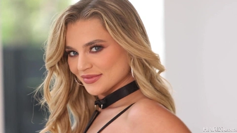 Bombshell Blake Blossom Bangs Lucas Frost in HD