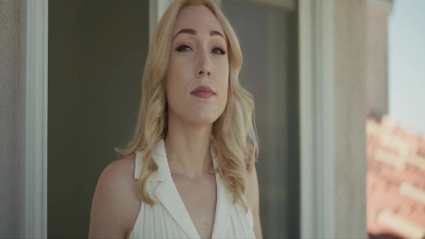 BellesaPlus - Lily Labeau And Scarlett Alexis - The Distraction