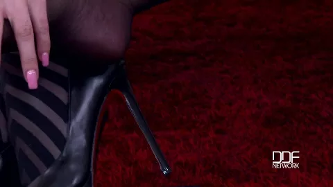 Ravishing Nylons - Blanche Bradburry,Victoria Summers
