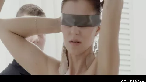 Russian Babe Gets Blindfolded And Fucked Sensually - Mary Kalisy